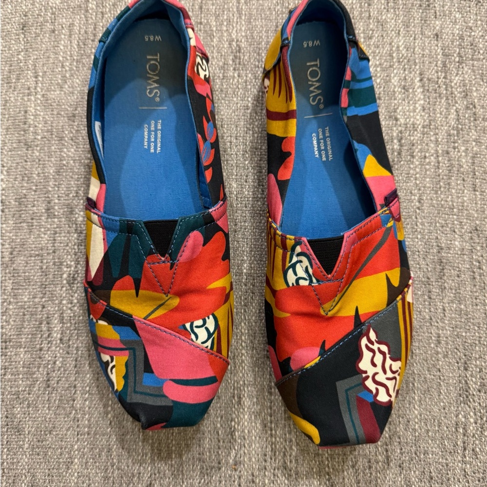 TOMS Womens Alpargata Geometric Slip On Flats Casual